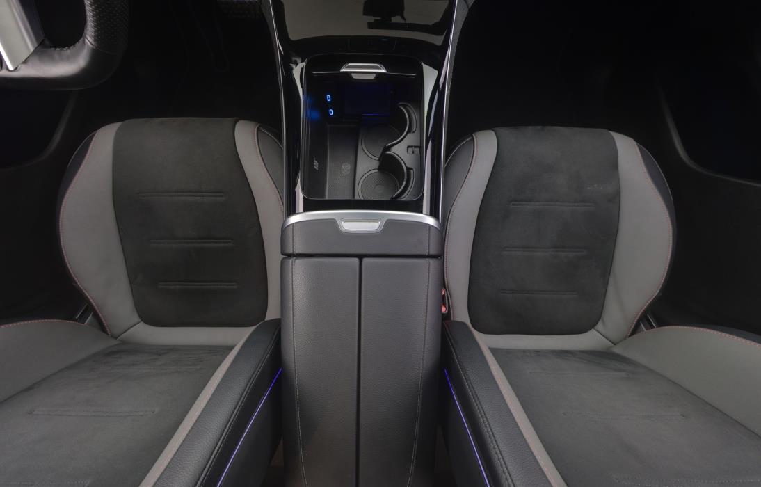 Mercedes-Benz EQE SUV 2023