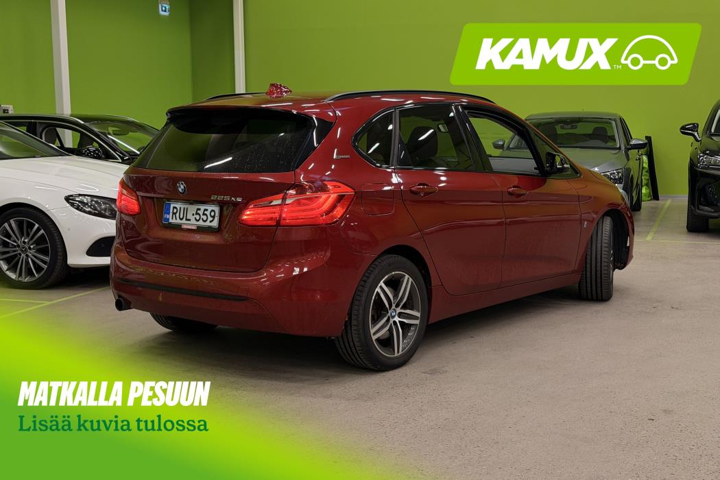 BMW 225 2018