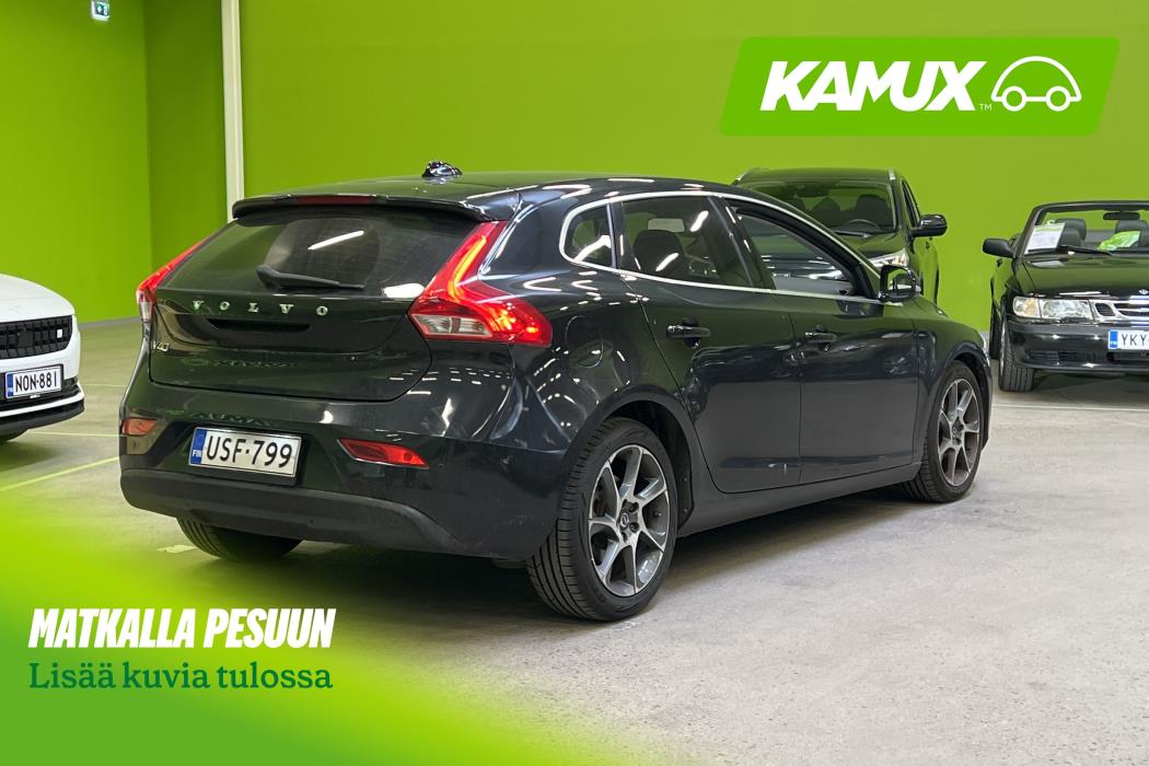 Volvo V40 2015