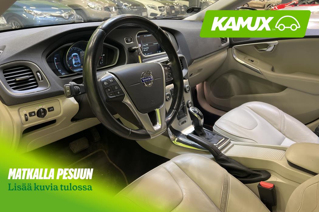 Volvo V40 2015