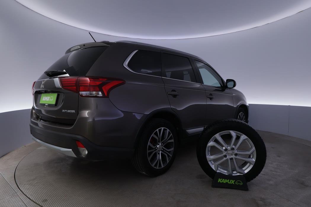 Mitsubishi Outlander 2016