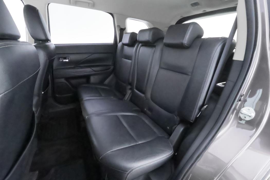 Mitsubishi Outlander 2016