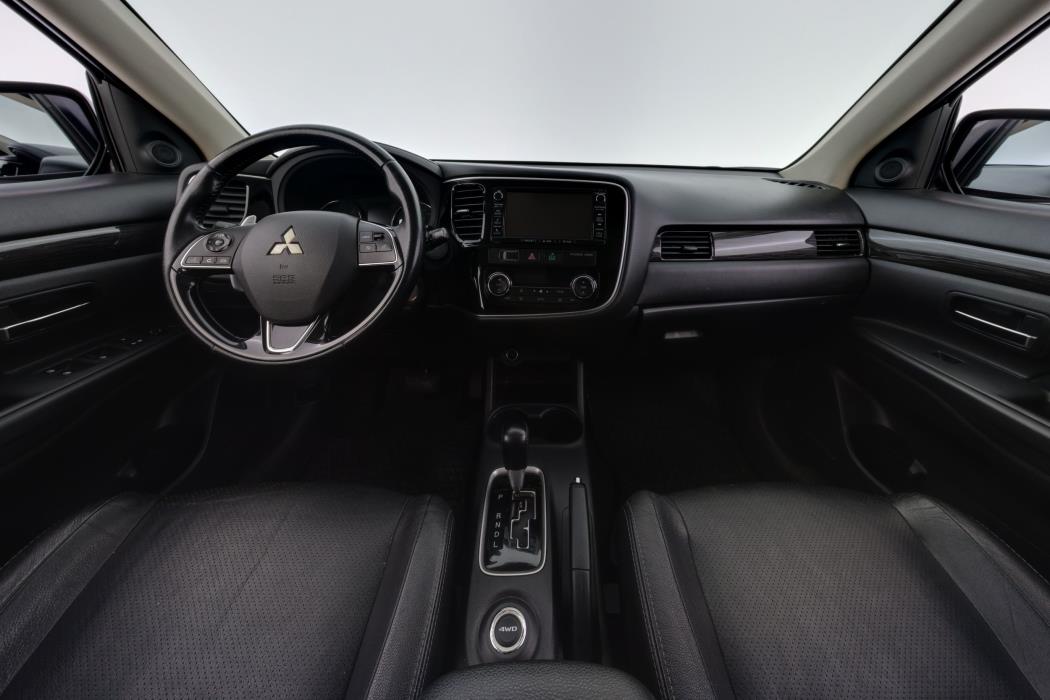 Mitsubishi Outlander 2016