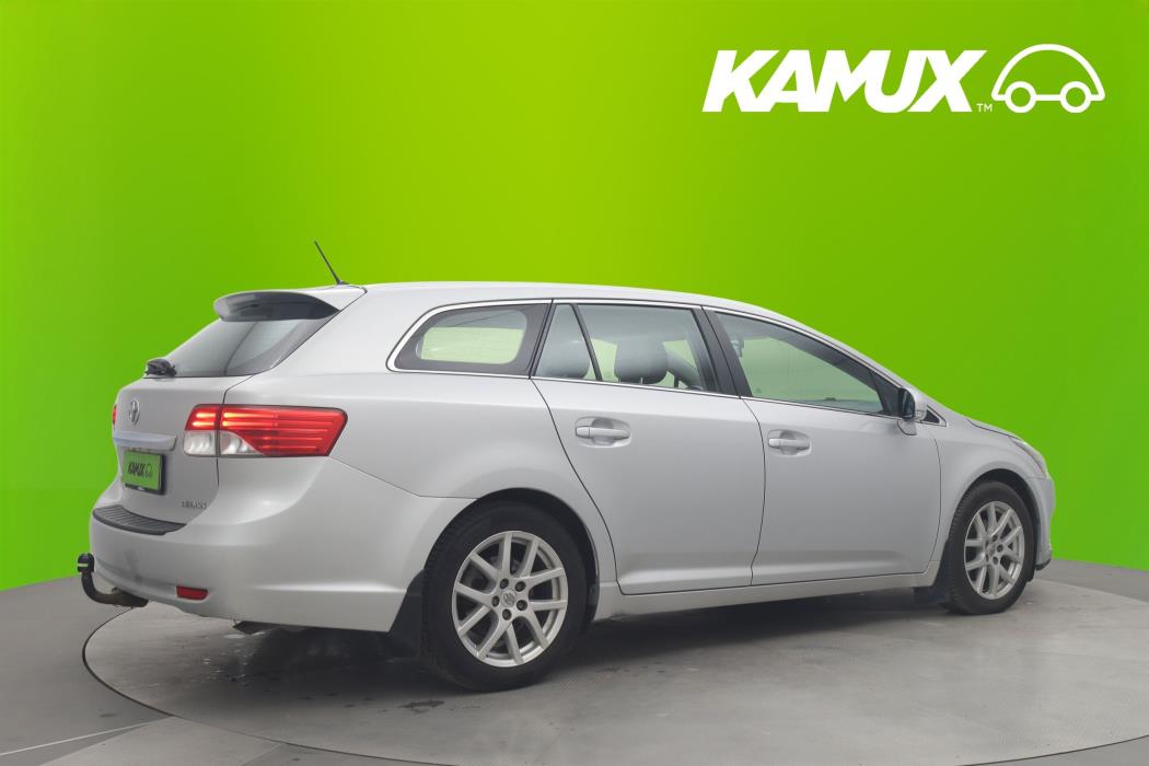Toyota Avensis 2013