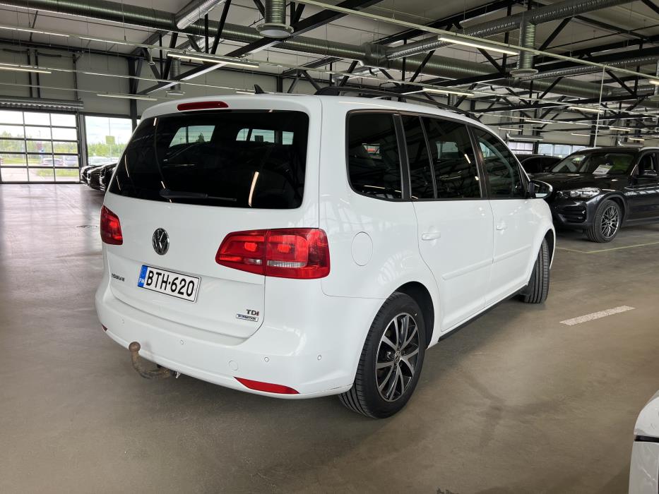 Volkswagen Touran 2015