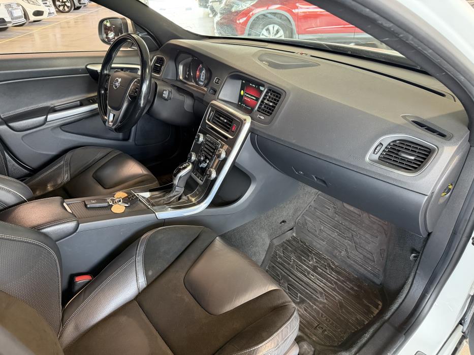 Volvo V60 2015