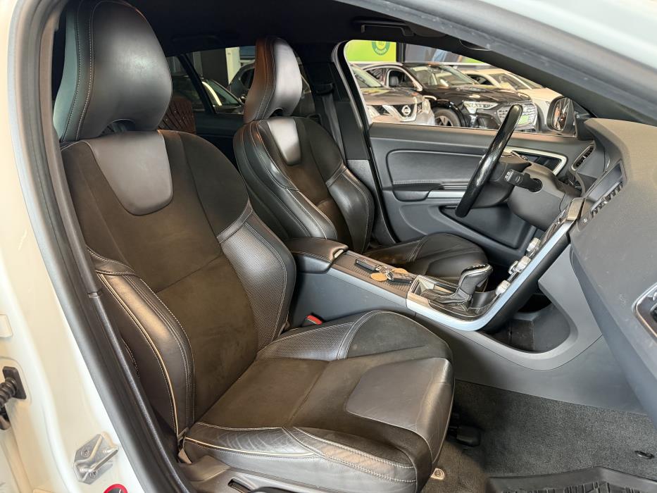 Volvo V60 2015