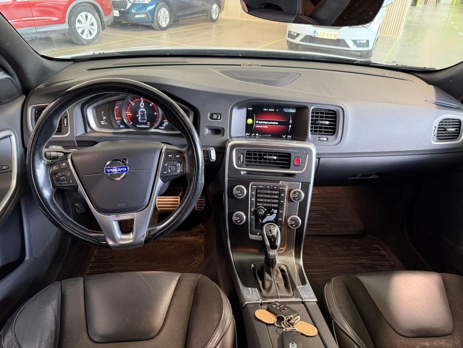 Volvo V60 2015