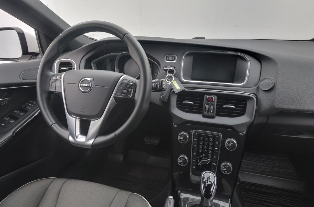 Volvo V40 2018