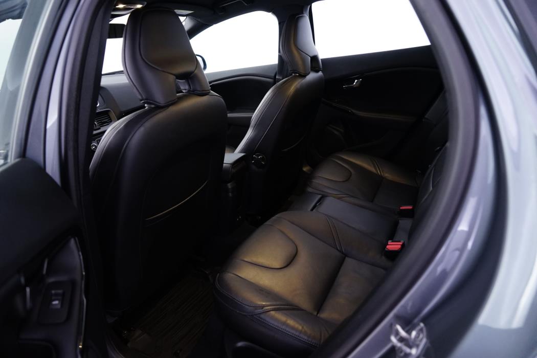 Volvo V40 2019