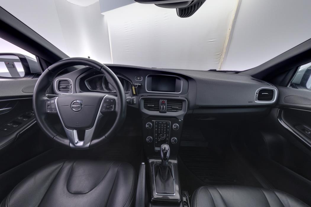 Volvo V40 2019