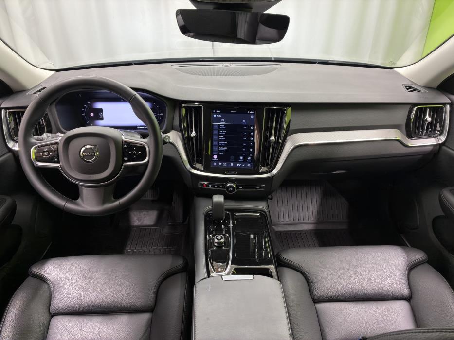 Volvo V60 2023