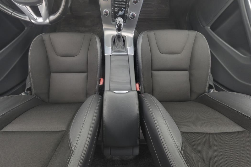 Volvo V60 2015