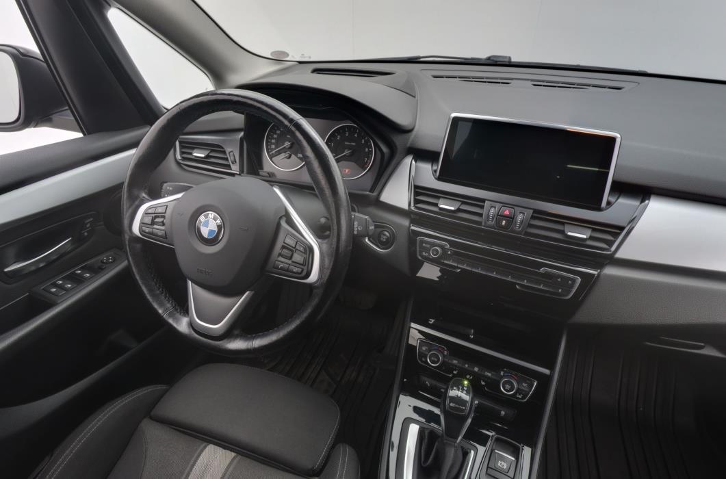 BMW 225 2016