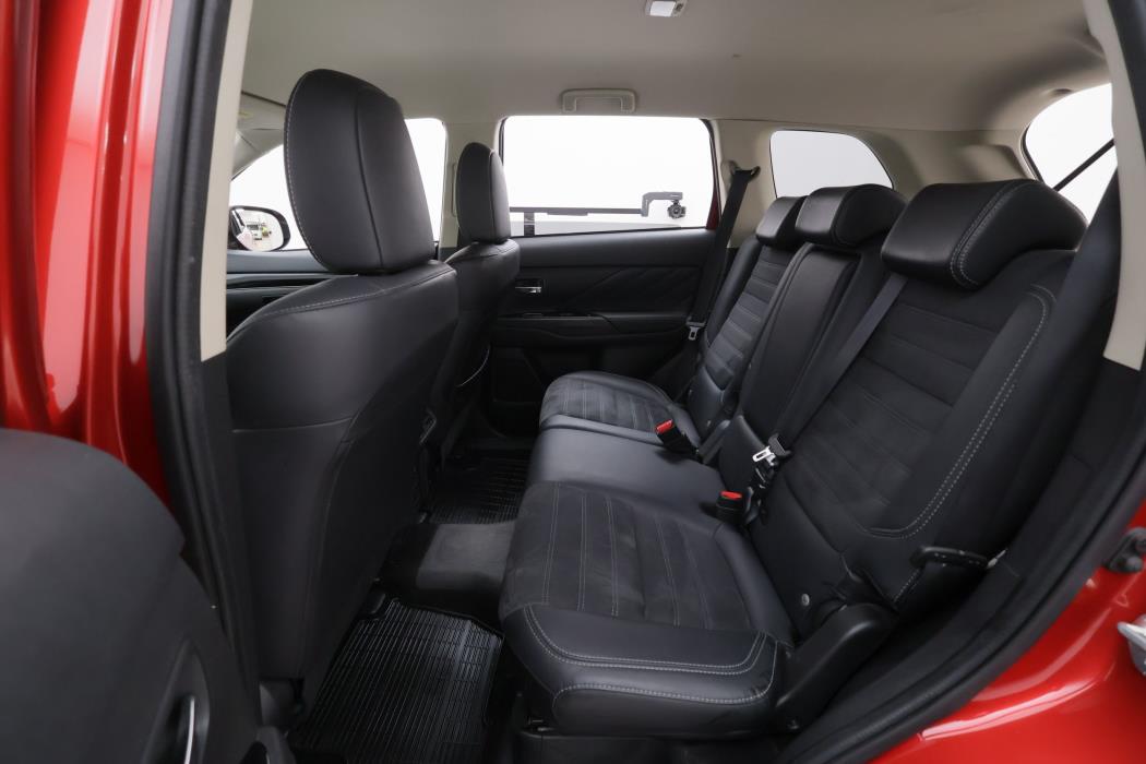 Mitsubishi Outlander PHEV 2019