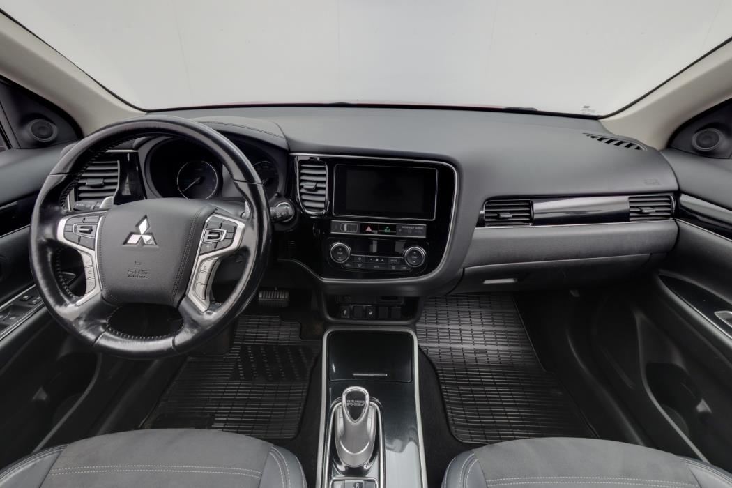 Mitsubishi Outlander PHEV 2019