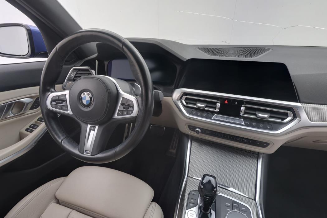 BMW 330 2021