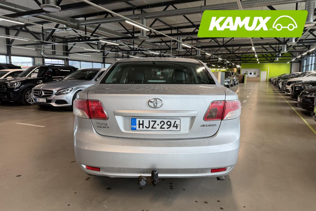 Toyota Avensis 2010