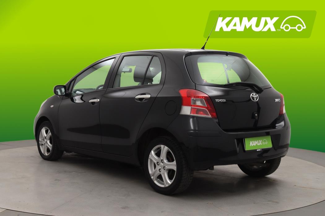 Toyota Yaris 2011