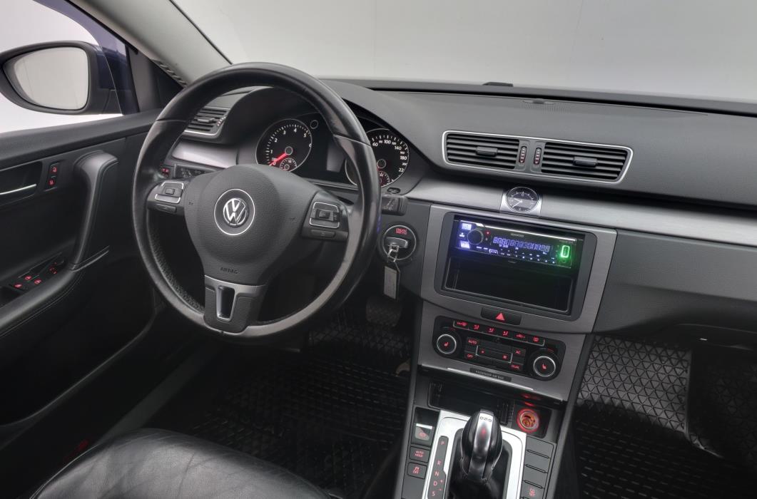 Volkswagen Passat 2011
