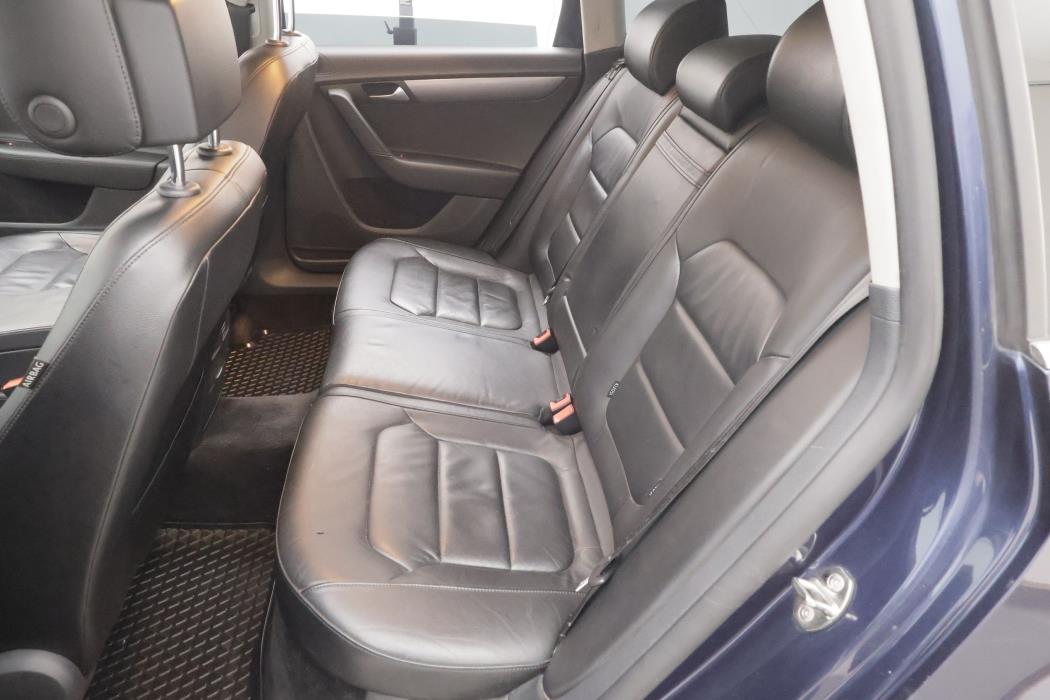 Volkswagen Passat 2011