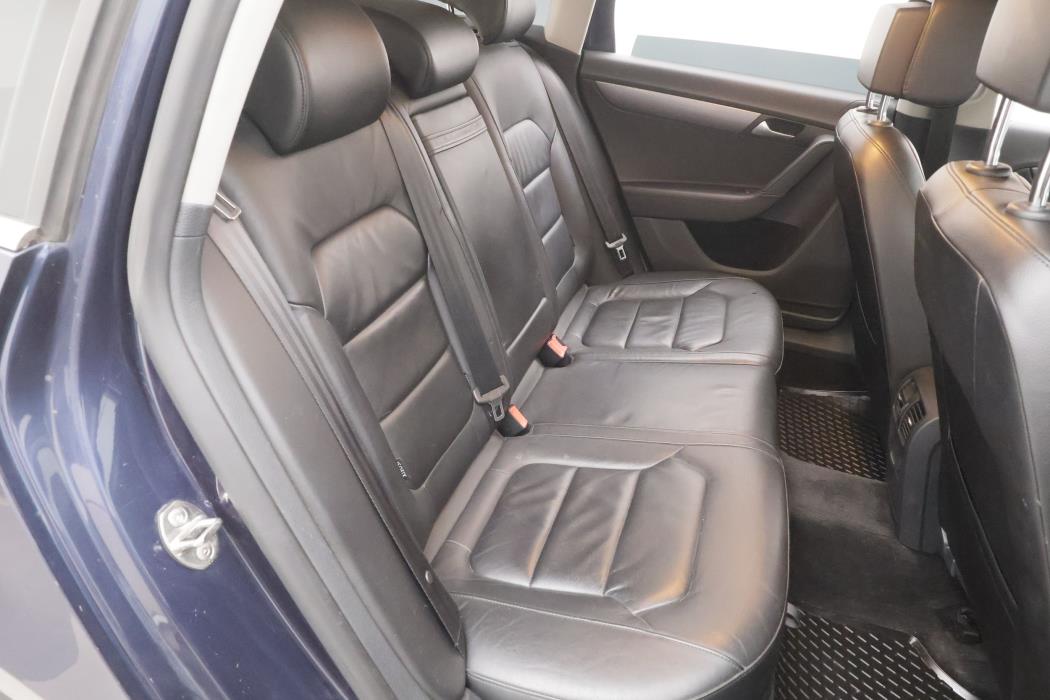 Volkswagen Passat 2011