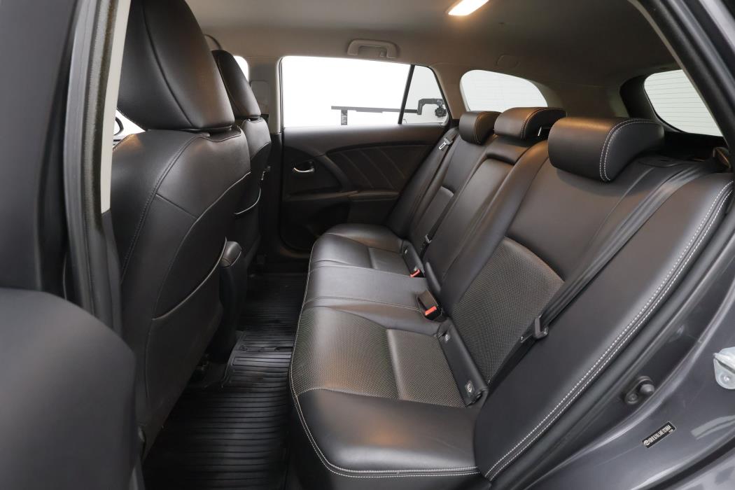 Toyota Avensis 2016