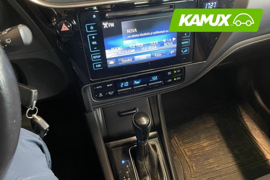 Toyota Auris 2015
