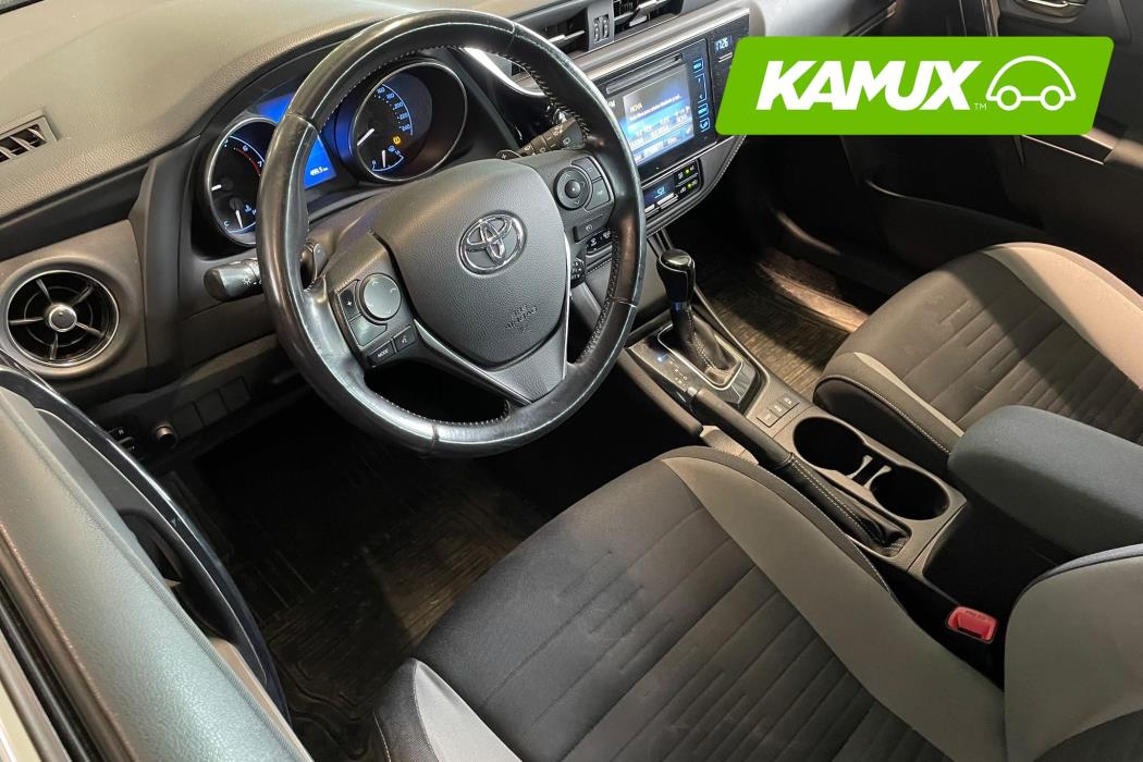 Toyota Auris 2015