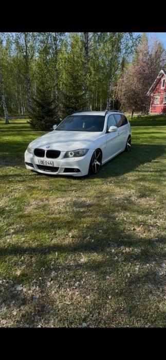 BMW 325 2008