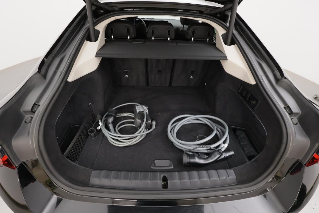 BMW i4 2023