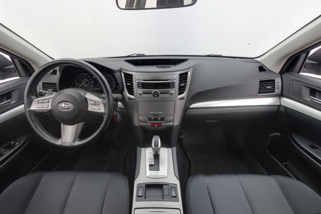 Subaru Legacy 2011