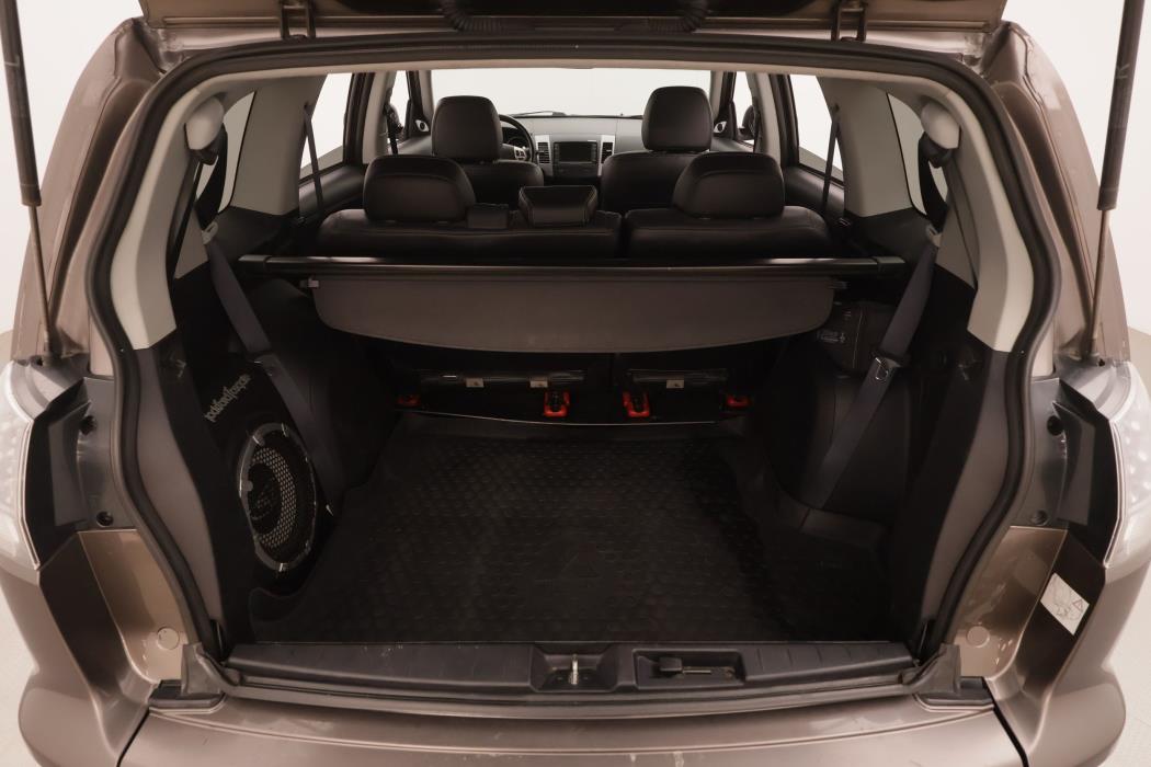 Mitsubishi Outlander 2012