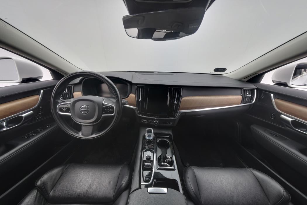 Volvo V90 2020