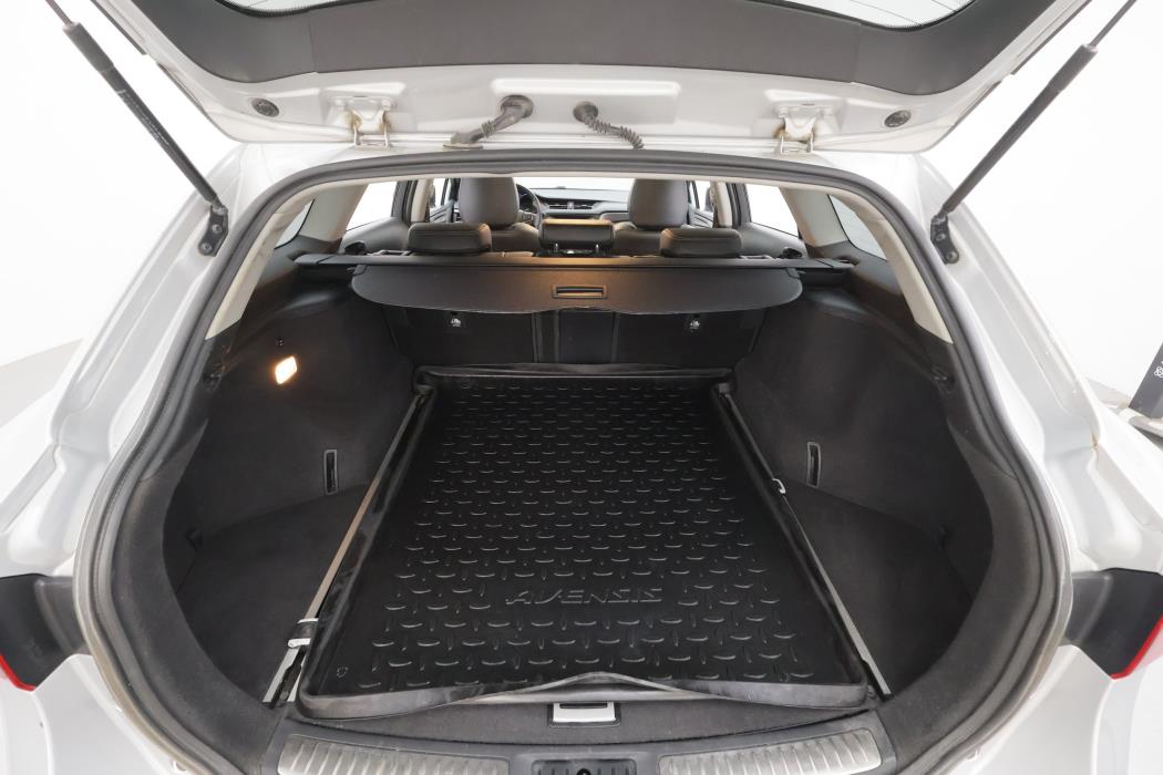 Toyota Avensis 2016