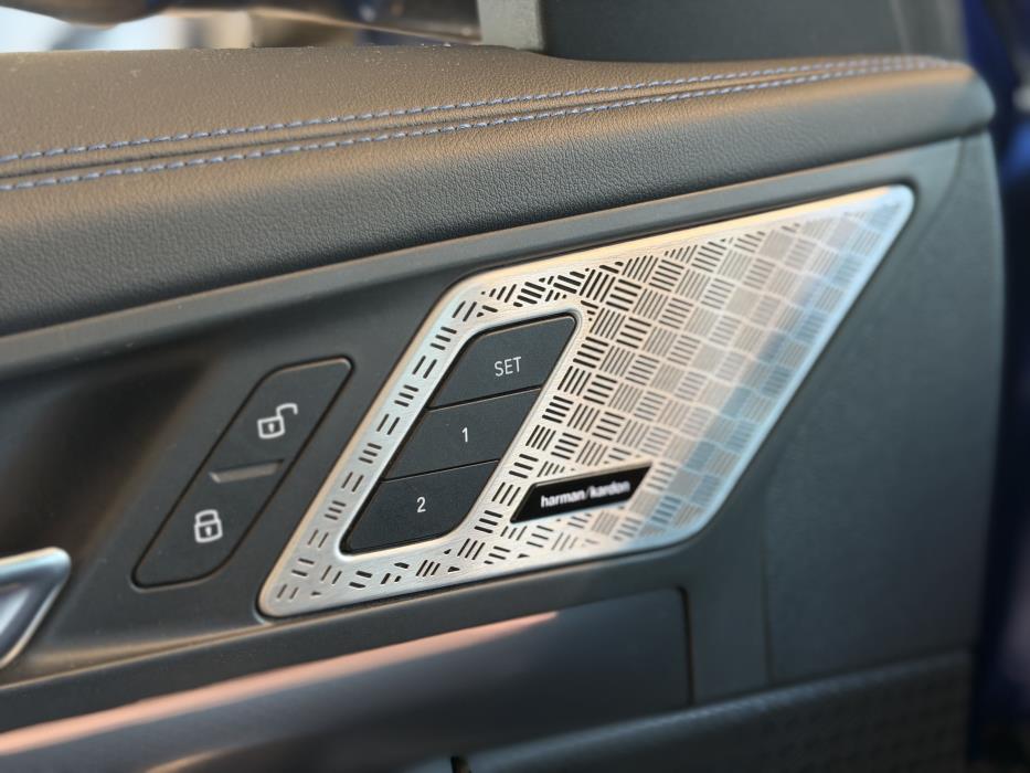 BMW iX1 2023