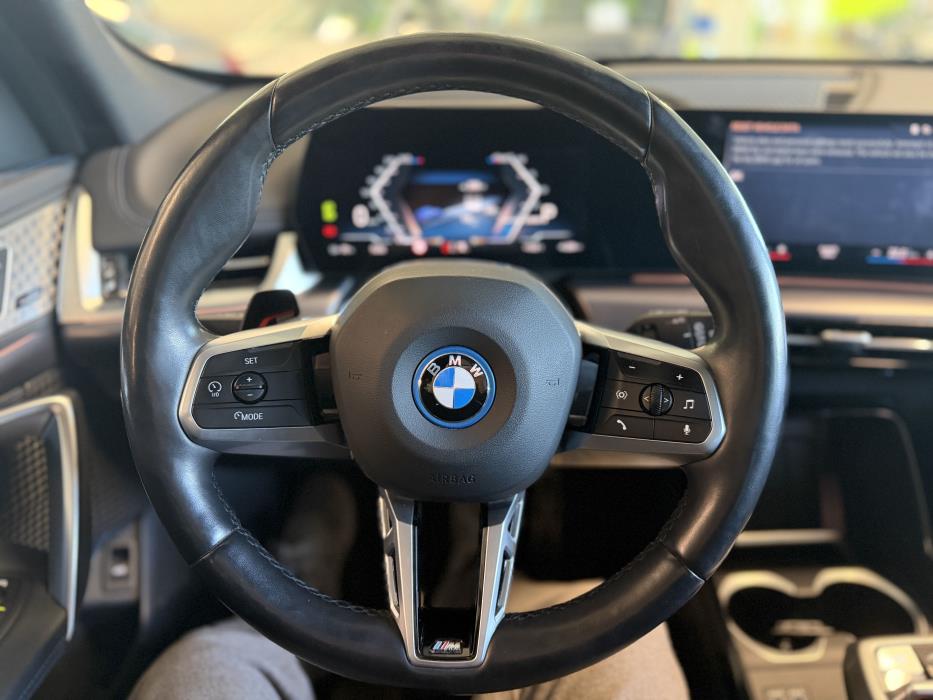 BMW iX1 2023