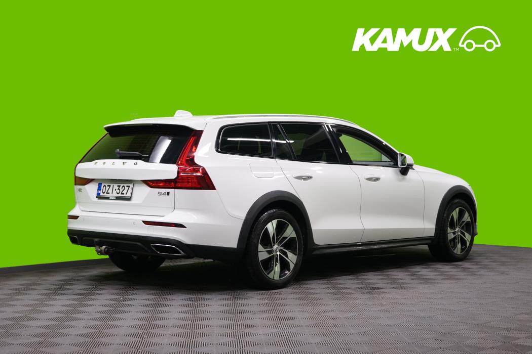 Volvo V60 Cross Country 2022