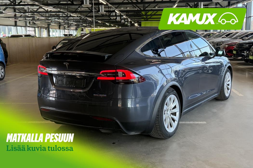 Tesla Model X 2020