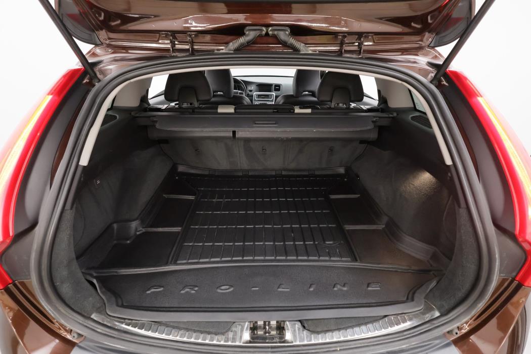 Volvo V60 Cross Country 2015