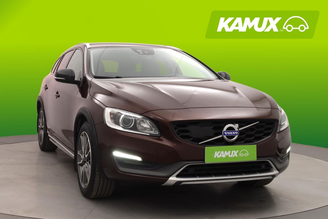 Volvo V60 Cross Country 2015