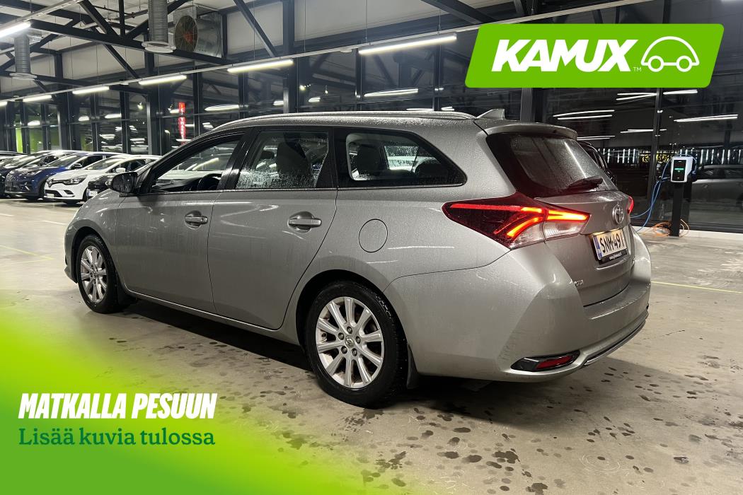 Toyota Auris 2015