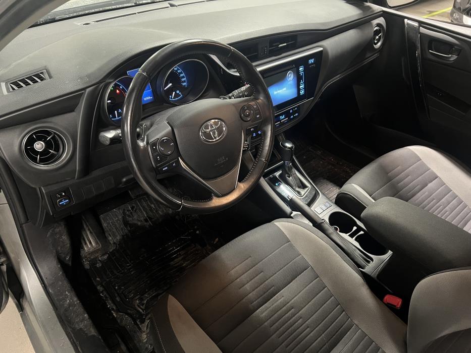 Toyota Auris 2015