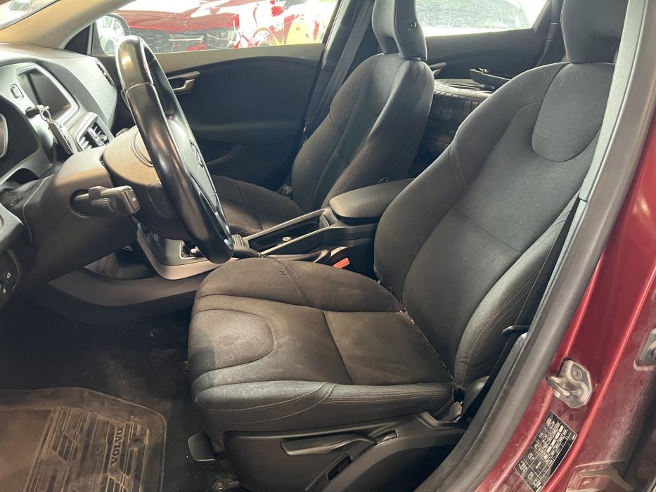 Volvo V40 2014