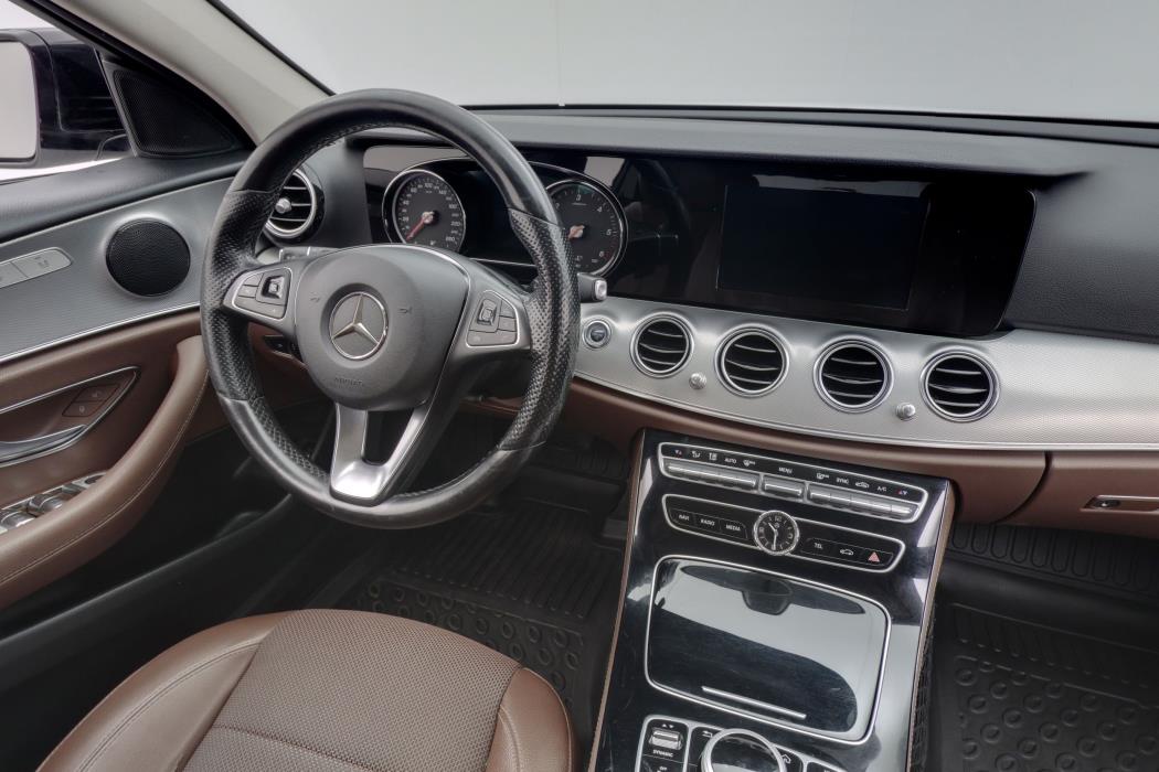 Mercedes-Benz E 2017