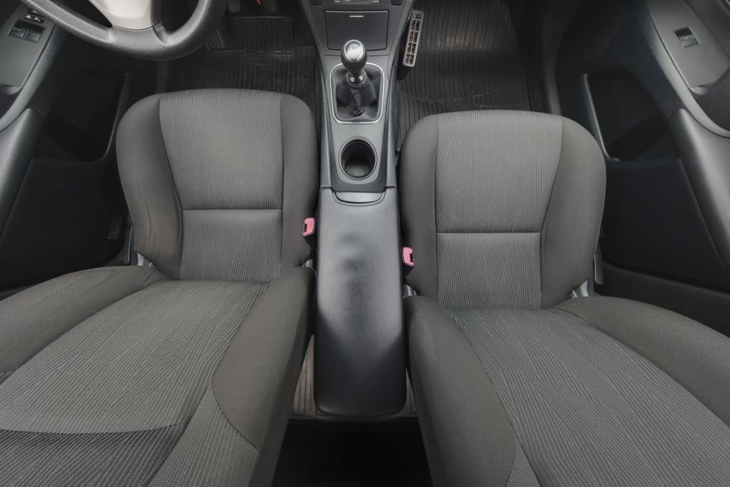 Toyota Avensis 2011