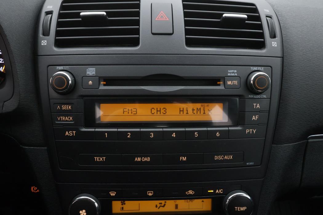 Toyota Avensis 2011