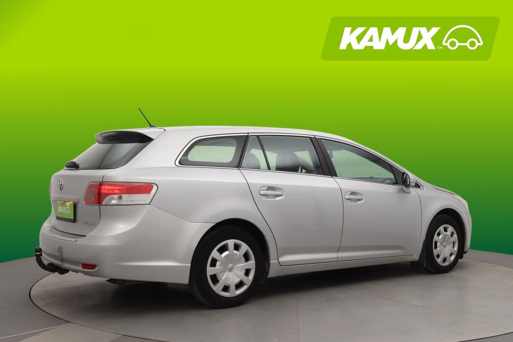 Toyota Avensis 2011