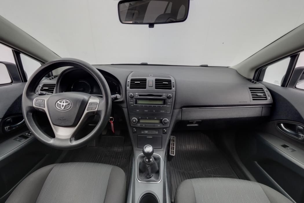 Toyota Avensis 2011