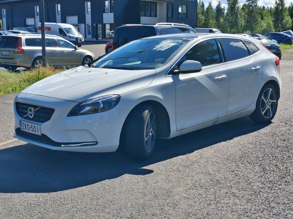 Volvo V40 2015